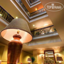 Harbourview Inn холл
