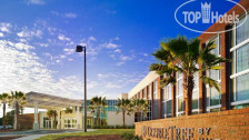 DoubleTree by Hilton Hotel & Suites Charleston Airport  2*