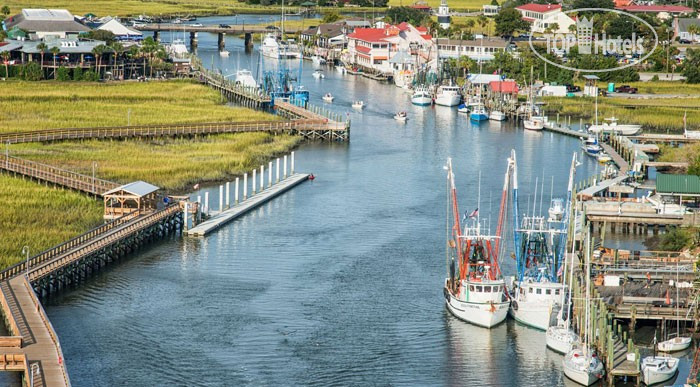 New photos from tourists Shem Creek Inn 3*