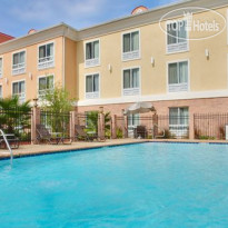 Holiday Inn Express Hotel & Suites Alexandria 