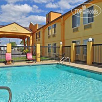 Super 8 Alexandria I-49 