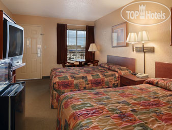 New photos from tourists Super 8 Metairie 2*