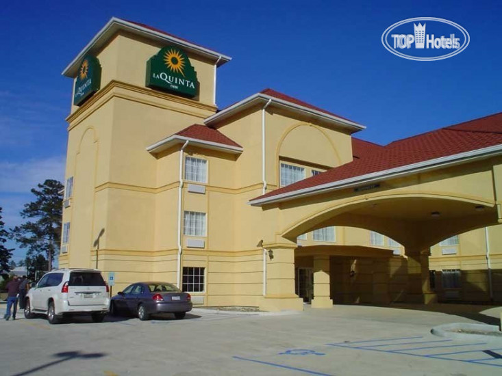 La Quinta Inn & Suites   Walker Denham Springs Area