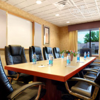 Wingate by Wyndham Lafayette Airport 