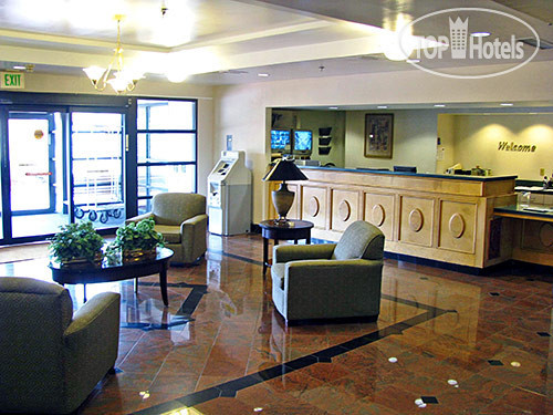 Hotelier's photos Motel 6 Atlanta Airport North 2*
