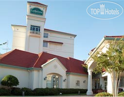 Hotelier's photos La Quinta Inn and Suites Atlanta Paces Ferry 3*