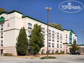 Hotelier's photos Holiday Inn Express Atlanta NE I-85 Clairmont 2*