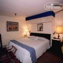 The Colonial House Inn
