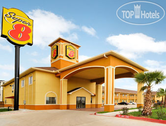 Hotelier's photos Super 8 Houston North I-45 2*