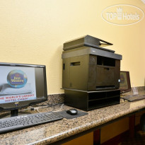 Best Western Plus North Houston Inn & Suites Бизнес-центр