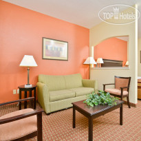 Best Western Plus North Houston Inn & Suites Номер