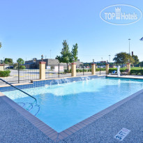 Best Western Plus North Houston Inn & Suites Бассейн