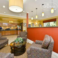 Best Western Plus North Houston Inn & Suites Вестибюль