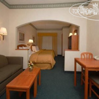 Comfort Suites Dallas Park Central 