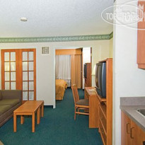 Comfort Suites Dallas Park Central 