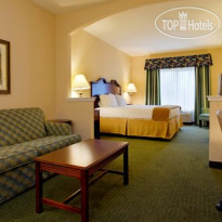 Holiday Inn Express Hotel & Suites San Antonio South