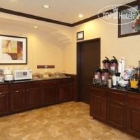 Comfort Suites Airport North 