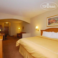 Comfort Suites Near South Broadway Mall