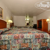Econo Lodge East San Antonio 