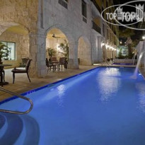 Comfort Suites Alamo River Walk 