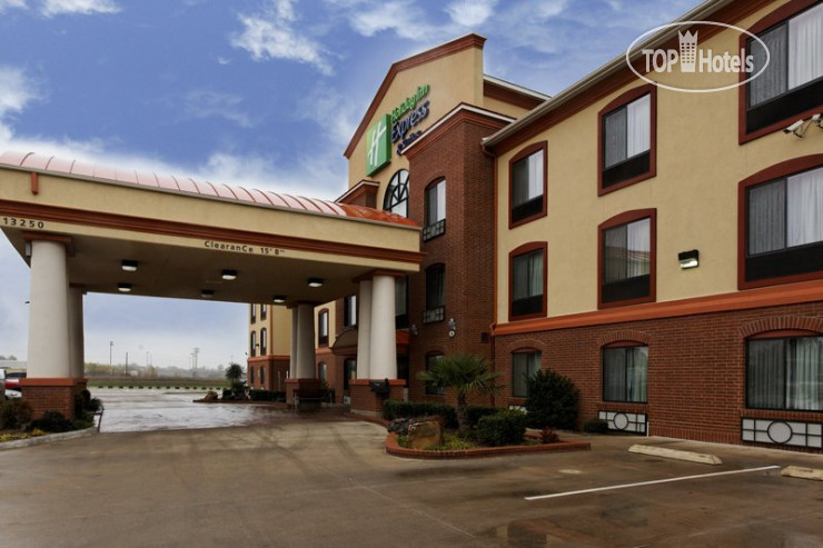 Hotelier's photos Holiday Inn Express Hotel & Suites Burleson Ft. Worth 2*
