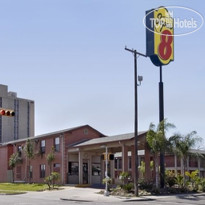 Super 8 Laredo
