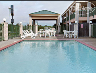 Hotel photo Days Inn San Antonio Northwest Fiesta Park 2*