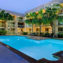 DoubleTree by Hilton Hotel Houston Hobby Airport