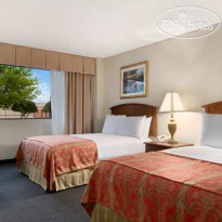 DoubleTree by Hilton Hotel Houston Hobby Airport