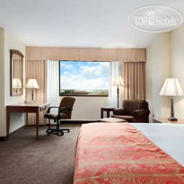 DoubleTree by Hilton Hotel Houston Hobby Airport