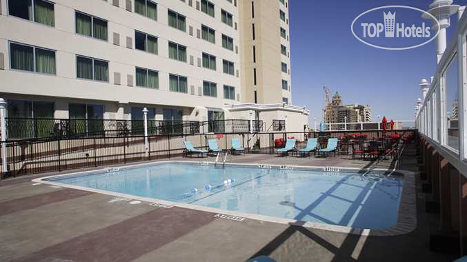 Hotelier's photos DoubleTree by Hilton Hotel El Paso Downtown 3*