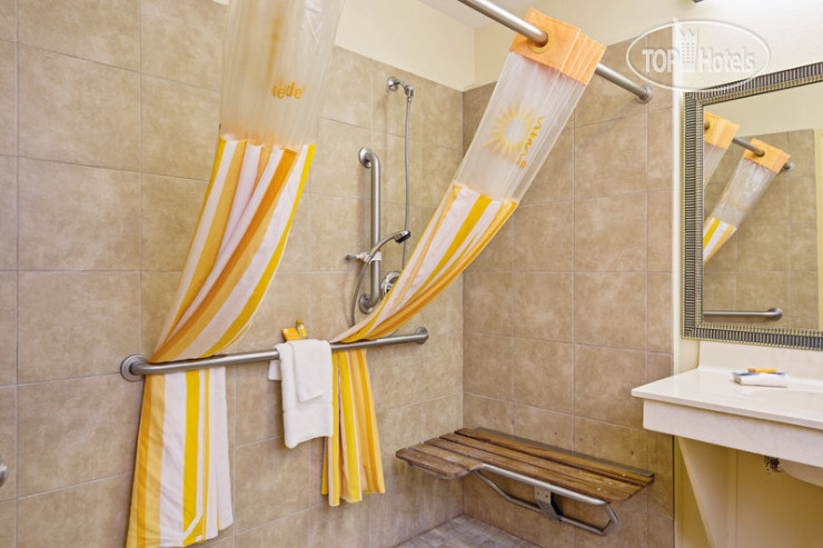 New photos from tourists La Quinta Inn & Suites Dumas 3*