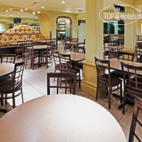 Radisson Hotel El Paso Airport 