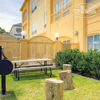 La Quinta Inn & Suites New Caney 