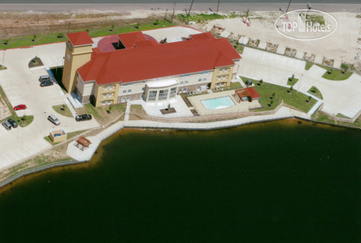 Hotel photo La Quinta Inn & Suites Bridge City 2*