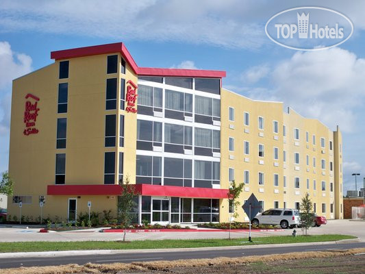 Hotelier's photos Red Roof Inn & Suites Beaumont 2*
