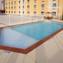 Red Roof Inn & Suites Beaumont 