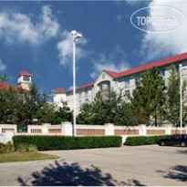 La Quinta Inn & Suites Houston Bush IAH South 