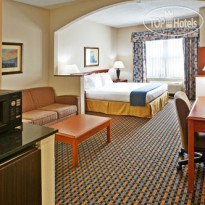 Holiday Inn Express Hotel & Suites Stemmons Fwy 