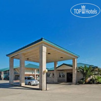 Econo Lodge Inn & Suites Fiesta Park 