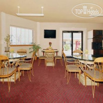 Econo Lodge Inn & Suites Fiesta Park 