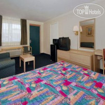 Econo Lodge Inn & Suites Fiesta Park 