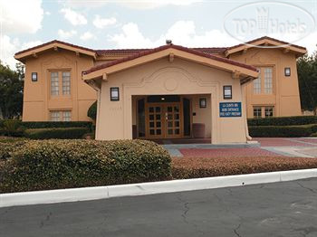Hotelier's photos La Quinta Inn Houston Wilcrest 2*