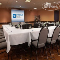 Wyndham Dallas Love Field 