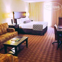 Crowne Plaza Dallas Market Center