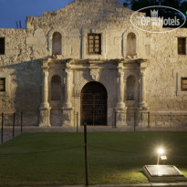 Crockett Hotel