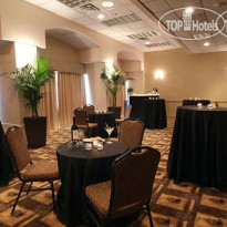 DoubleTree by Hilton San Antonio Downtown