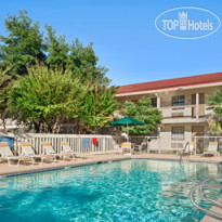Baymont Inn & Suites Longview 