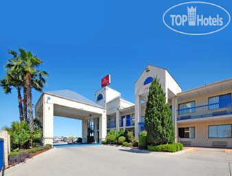 Hotel photo Ramada - San Antonio Sea World Area 2*