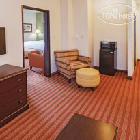 La Quinta Inn & Suites Allen at The Village 